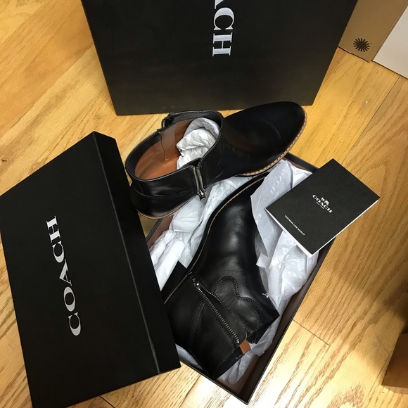 🆕 🎉HP🎊 LAST PAIR! Coach Dani Booties. Leather. - Picture 2 of 8